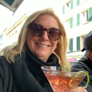 Meet your Posher, Denise